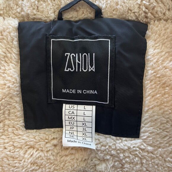 Zshow Womans Quilited Puffer Vest Hood Black Warm Fur Lined Size Large - Picture 8 of 12